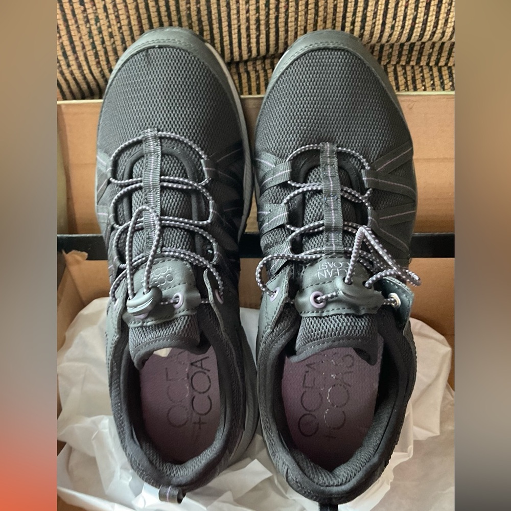 New in Box Women’s Ocean Coast Athletic Shoes.  Size 9.5